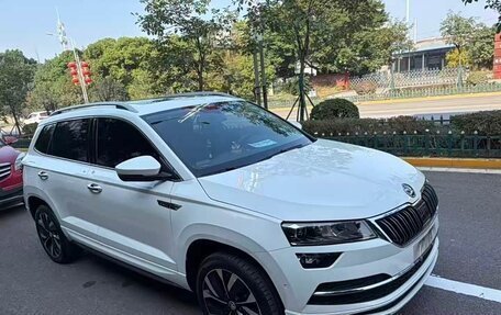 Skoda Karoq I, 2022 год, 2 215 000 рублей, 3 фотография