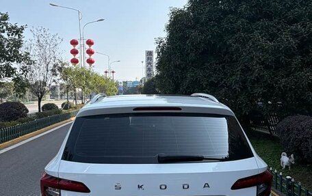 Skoda Karoq I, 2022 год, 2 215 000 рублей, 4 фотография