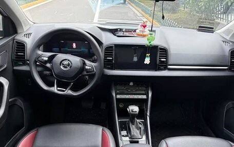 Skoda Karoq I, 2022 год, 2 215 000 рублей, 5 фотография