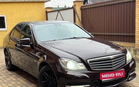 Mercedes-Benz C-Класс, 2012 год, 1 100 000 рублей, 2 фотография