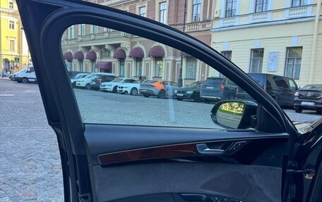 Audi A8, 2013 год, 1 420 000 рублей, 13 фотография