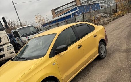 Volkswagen Polo VI (EU Market), 2015 год, 300 000 рублей, 4 фотография