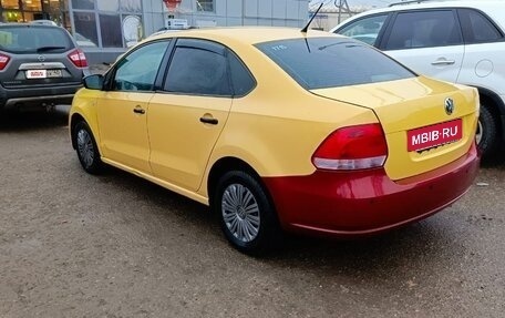 Volkswagen Polo VI (EU Market), 2015 год, 300 000 рублей, 2 фотография