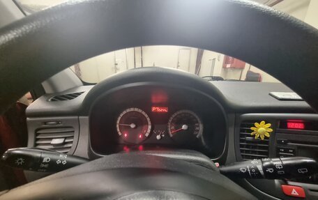 KIA Rio II, 2010 год, 730 000 рублей, 10 фотография