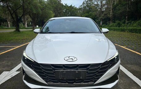 Hyundai Elantra, 2022 год, 1 652 000 рублей, 3 фотография