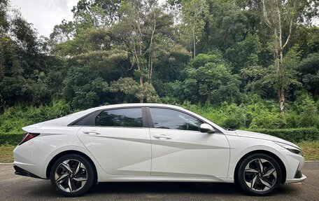 Hyundai Elantra, 2022 год, 1 652 000 рублей, 8 фотография