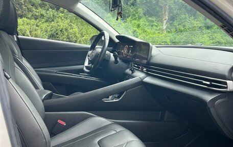 Hyundai Elantra, 2022 год, 1 652 000 рублей, 14 фотография