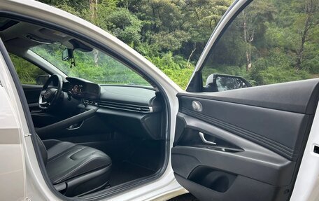 Hyundai Elantra, 2022 год, 1 652 000 рублей, 23 фотография