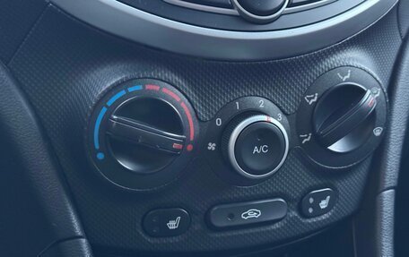 Hyundai Solaris II рестайлинг, 2011 год, 720 000 рублей, 15 фотография