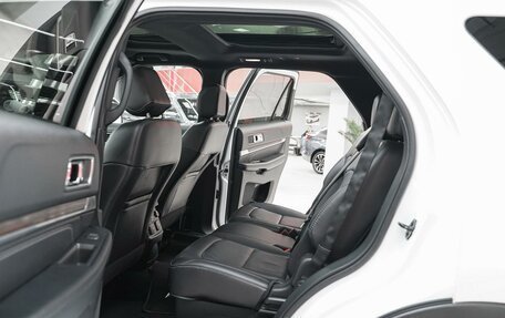 Ford Explorer VI, 2017 год, 2 299 000 рублей, 9 фотография