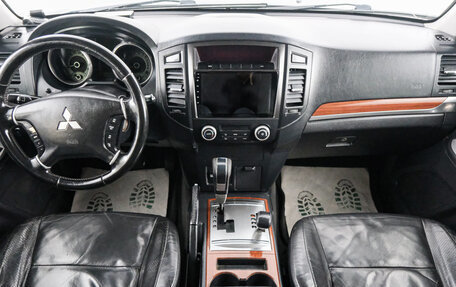 Mitsubishi Pajero IV, 2006 год, 1 549 000 рублей, 10 фотография