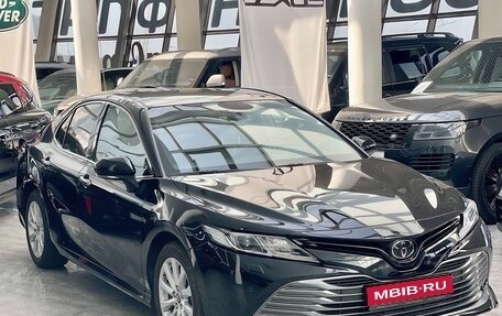 Toyota Camry, 2020 год, 2 800 000 рублей, 1 фотография