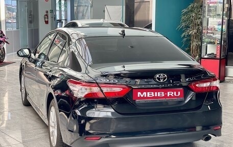 Toyota Camry, 2020 год, 2 800 000 рублей, 2 фотография