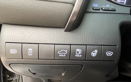 Toyota Camry, 2020 год, 2 800 000 рублей, 7 фотография