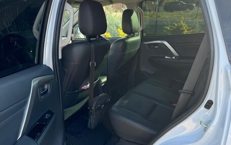 Mitsubishi Pajero Sport III рестайлинг, 2020 год, 4 300 000 рублей, 6 фотография