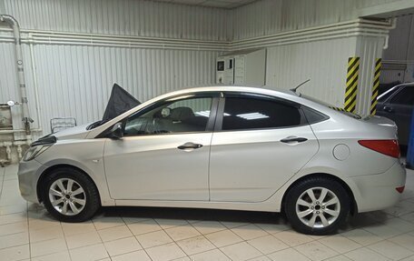 Hyundai Solaris II рестайлинг, 2013 год, 650 000 рублей, 2 фотография