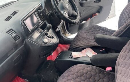 Toyota Wish II, 2006 год, 650 000 рублей, 5 фотография