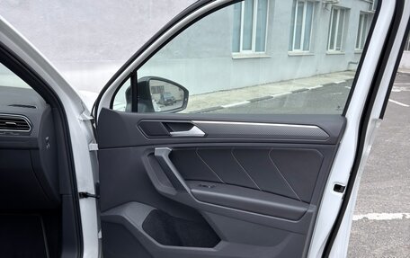 Volkswagen Tiguan II, 2021 год, 3 800 000 рублей, 14 фотография