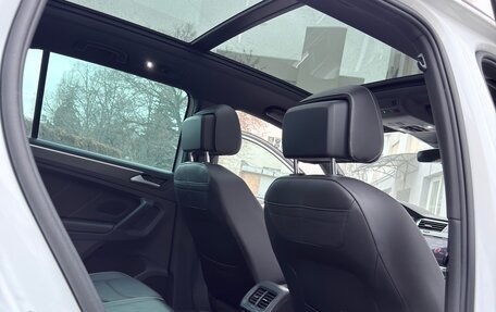 Volkswagen Tiguan II, 2021 год, 3 800 000 рублей, 32 фотография