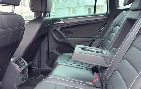 Volkswagen Tiguan II, 2021 год, 3 800 000 рублей, 35 фотография