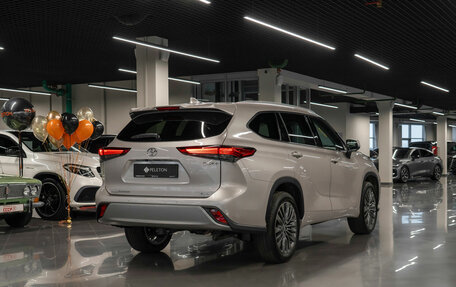 Toyota Highlander, 2025 год, 6 350 000 рублей, 4 фотография