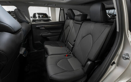 Toyota Highlander, 2025 год, 6 350 000 рублей, 13 фотография