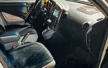 Toyota Matrix, 2002 год, 450 000 рублей, 9 фотография