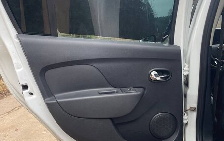 Renault Logan II, 2020 год, 755 000 рублей, 11 фотография