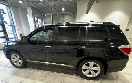 Toyota Highlander III, 2011 год, 1 750 000 рублей, 6 фотография