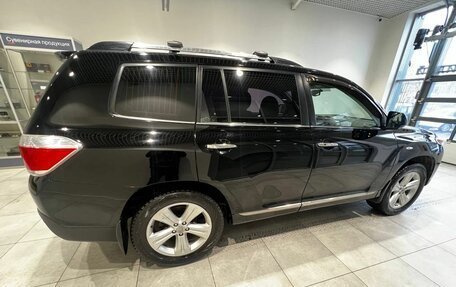 Toyota Highlander III, 2011 год, 1 750 000 рублей, 4 фотография