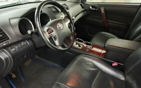 Toyota Highlander III, 2011 год, 1 750 000 рублей, 10 фотография