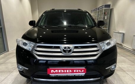 Toyota Highlander III, 2011 год, 1 750 000 рублей, 2 фотография