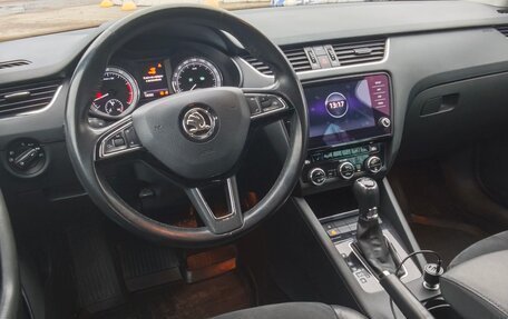 Skoda Octavia, 2017 год, 1 900 000 рублей, 17 фотография