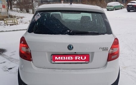 Skoda Fabia II, 2011 год, 420 000 рублей, 3 фотография