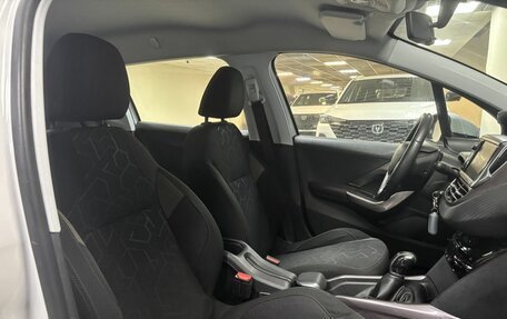 Peugeot 2008 II, 2014 год, 821 000 рублей, 10 фотография