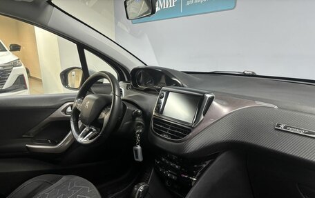 Peugeot 2008 II, 2014 год, 821 000 рублей, 17 фотография