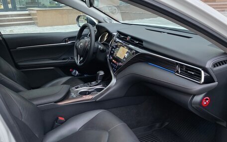 Toyota Camry, 2019 год, 2 500 000 рублей, 5 фотография