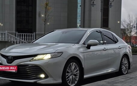Toyota Camry, 2019 год, 2 500 000 рублей, 2 фотография