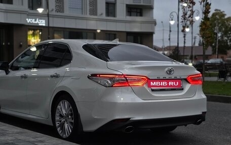 Toyota Camry, 2019 год, 2 500 000 рублей, 4 фотография