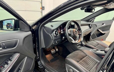 Mercedes-Benz GLA, 2018 год, 2 950 000 рублей, 34 фотография