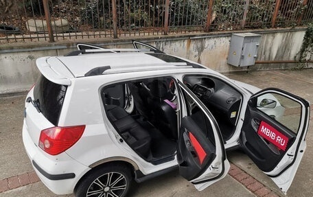 Geely MK Cross I, 2013 год, 215 000 рублей, 10 фотография