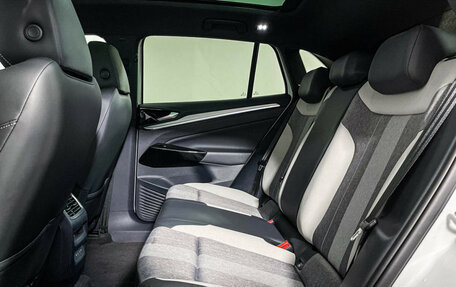 Volkswagen ID.4, 2021 год, 3 260 000 рублей, 10 фотография