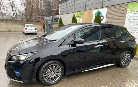 Nissan Leaf II, 2019 год, 1 750 000 рублей, 4 фотография
