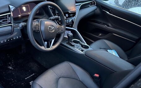 Toyota Camry, 2023 год, 3 800 000 рублей, 5 фотография