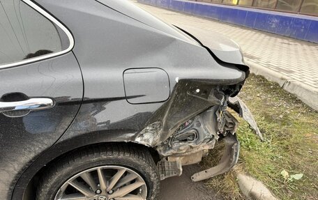 Toyota Camry, 2023 год, 3 800 000 рублей, 4 фотография