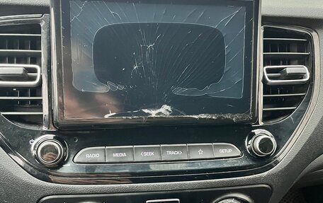 Hyundai Solaris II рестайлинг, 2020 год, 1 000 000 рублей, 11 фотография