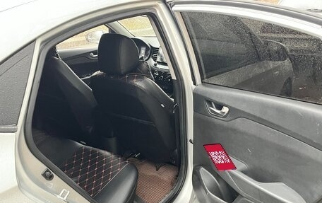 Hyundai Solaris II рестайлинг, 2020 год, 1 000 000 рублей, 6 фотография