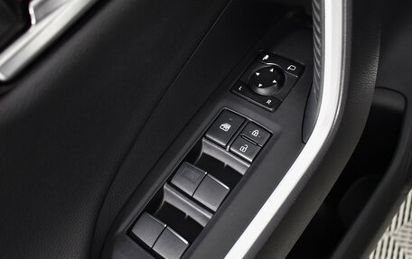 Toyota RAV4, 2019 год, 3 200 000 рублей, 18 фотография