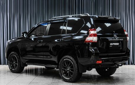 Toyota Land Cruiser Prado 150 рестайлинг 2, 2015 год, 3 699 000 рублей, 2 фотография