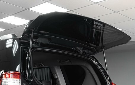 Toyota Land Cruiser Prado 150 рестайлинг 2, 2015 год, 3 699 000 рублей, 24 фотография